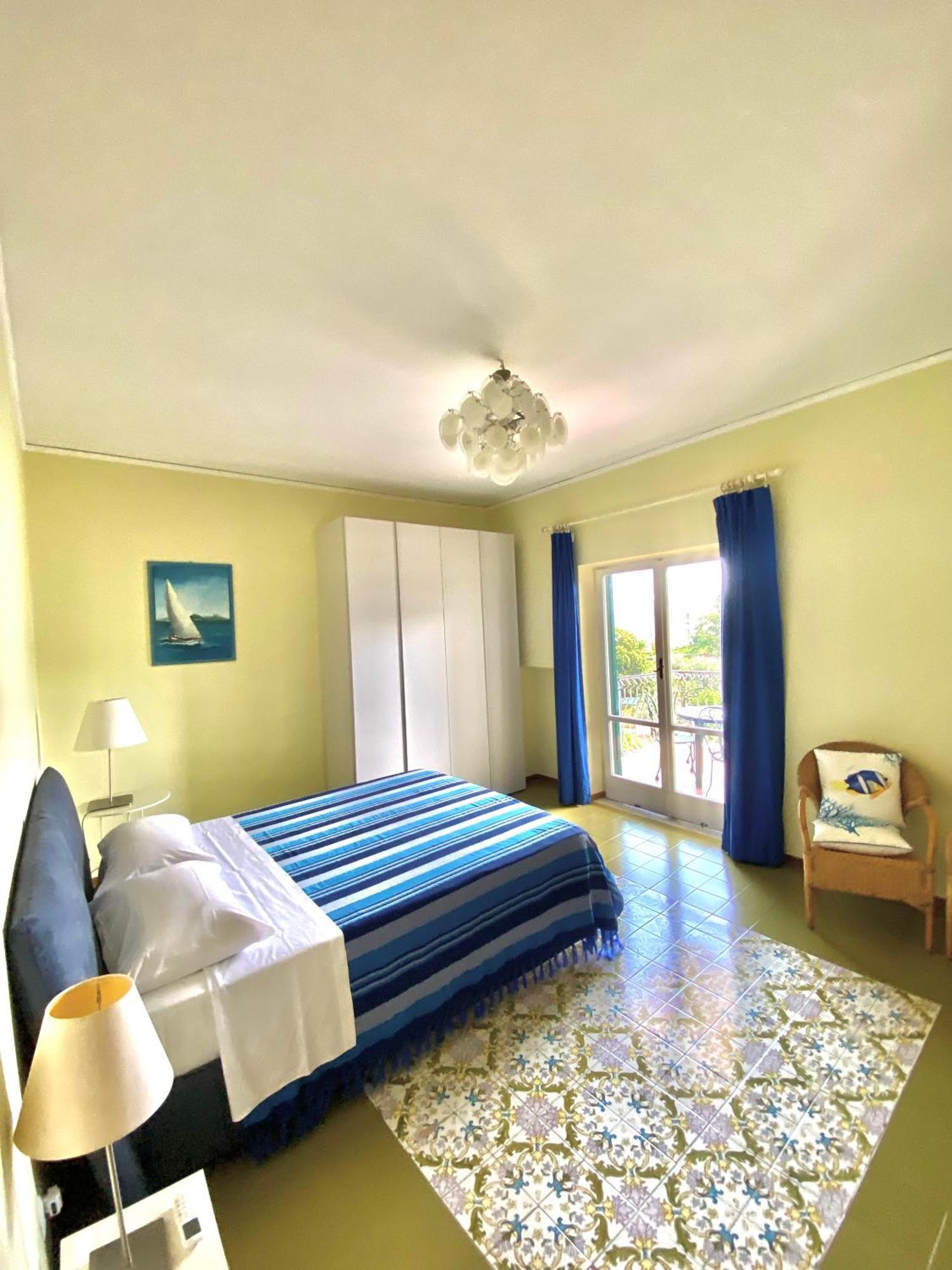 Casa Mar - Elegant Apartment With Pool And Panoramic Terrace In The Heart Of ซอร์เรนโต ภายนอก รูปภาพ